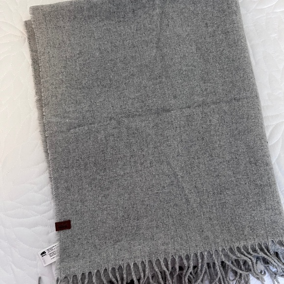 Roots Fringe Scarf - Picture 1 of 3